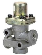Bendix PR-4 pressure protection valve